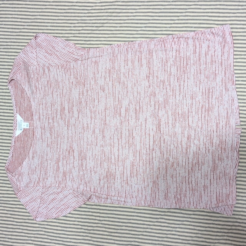 Market & Spruce Bravyan Button Back Detail Knit Tee